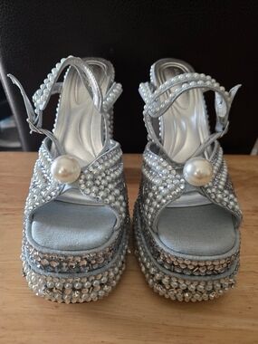 Azalea Wang Something Blue pearl embellished platform heeled sandals.  Size 7.5